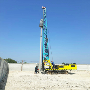 ปั้นจั่นตอกเสาเข็มแบบตีนตะขาบ