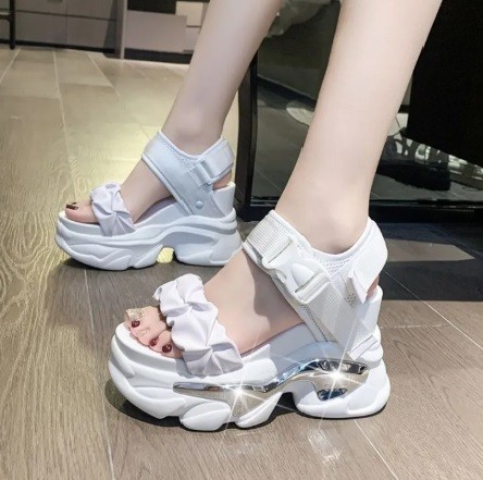 Platform shoes