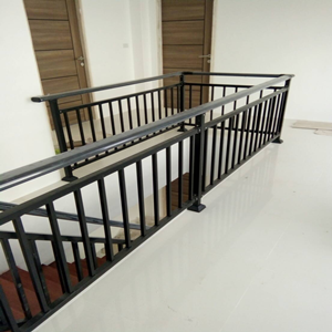 ราวกันตกโถงทางเดิน