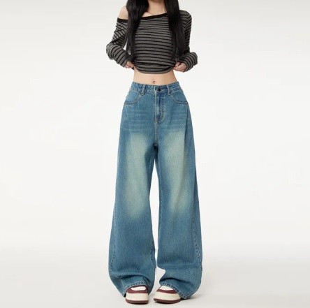 Wide-leg jeans