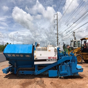 รถปูยางแอสฟัลท์ MITSUBISHI